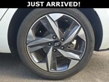Used 2023 Hyundai Elantra SEL w/ Convenience Package image 5