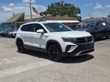 Used 2022 Volkswagen Taos SE image 2