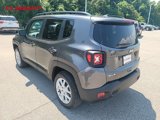 Used 2020 Jeep Renegade Latitude w/ Cold Weather Group image 4