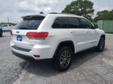 Used 2018 Jeep Grand Cherokee Laredo image 3