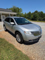 Used 2014 Lincoln MKX FWD image 2