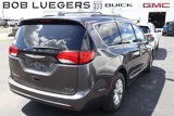 Used 2017 Chrysler Pacifica Touring-L image 3