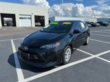 Used 2018 Toyota Corolla LE image 2