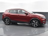 Used 2022 Nissan Rogue Sport SL w/ Premium Package image 2