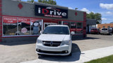 Used 2019 Dodge Grand Caravan SXT image 2