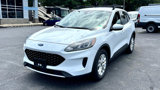 Used 2020 Ford Escape SE image 2