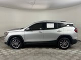 Used 2022 GMC Terrain SLT w/ Infotainment Package II image 4