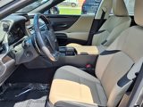 Used 2019 Lexus ES 350 image 4
