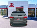 Used 2017 Toyota Highlander Limited Platinum image 4