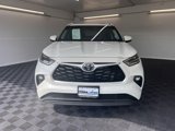 Used 2021 Toyota Highlander XLE image 2