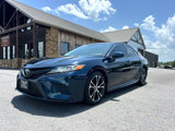 Used 2018 Toyota Camry SE image 2