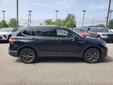 Used 2022 Volkswagen Tiguan SE w/ Panoramic Sunroof Package image 3