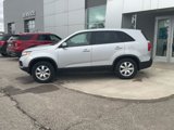 Used 2013 Kia Sorento LX image 2