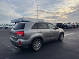 Used 2015 Kia Sorento LX image 4