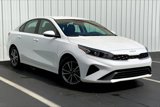 Used 2022 Kia Forte LXS image 2