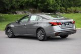 Used 2023 Nissan Altima 2.5 SV image 2
