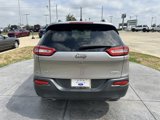 Used 2017 Jeep Cherokee Latitude w/ Comfort/Convenience Group image 5