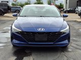 Used 2023 Hyundai Elantra SEL image 2