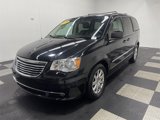 Used 2015 Chrysler Town & Country Touring image 1
