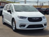 New 2025 Chrysler Pacifica Select image 3