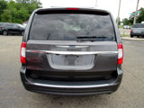 Used 2015 Chrysler Town & Country Touring image 5