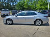 Used 2023 Toyota Camry LE image 2
