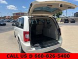 Used 2013 Chrysler Town & Country Touring image 4