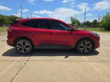 Used 2022 Ford Escape SE w/ SE Sport Appearance Package image 2