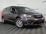Used 2023 Chrysler Pacifica Touring-L image 2