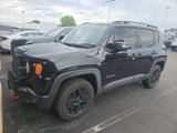 Used 2018 Jeep Renegade Trailhawk image 2