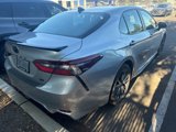Used 2022 Toyota Camry SE image 3
