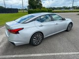 Used 2023 Nissan Altima 2.5 SV image 2