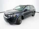 Used 2024 Volkswagen Taos SE w/ Panoramic Sunroof Package image 2