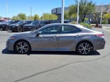Used 2020 Toyota Camry SE image 2