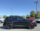 Used 2025 Nissan Rogue SV image 2