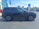 Used 2023 Nissan Rogue SV image 2