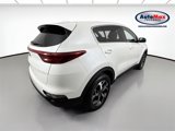 Used 2022 Kia Sportage LX image 2