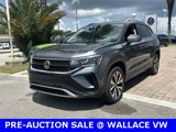 Certified 2022 Volkswagen Taos SE image 2