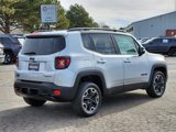 Used 2016 Jeep Renegade Trailhawk image 3