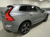 Used 2021 Volvo XC60 T5 Momentum image 3
