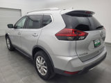 Used 2018 Nissan Rogue SV image 5