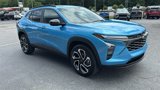 New 2025 Chevrolet Trax RS image 3