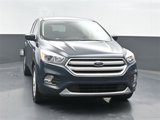 Used 2019 Ford Escape SE image 2