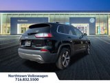 Used 2019 Jeep Cherokee Limited image 3