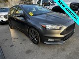 Used 2017 Ford Focus ST image 2