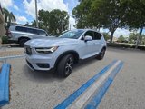 Used 2020 Volvo XC40 T5 Inscription image 3