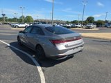 Used 2022 Hyundai Elantra SEL w/ Preferred Accessory Package image 5