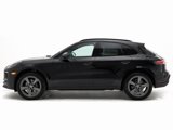 Certified 2023 Porsche Macan image 2