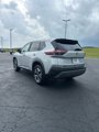 Used 2023 Nissan Rogue SV image 3