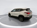 Used 2021 Kia Seltos LX image 2